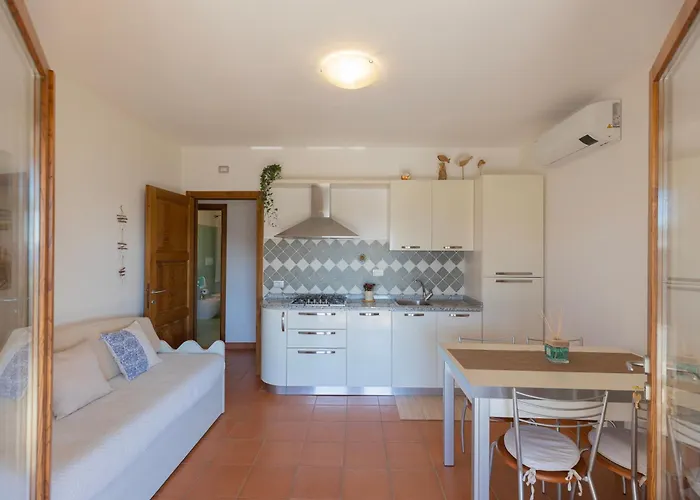 Le Essenze Di By Elbasummer Apartment Lacona